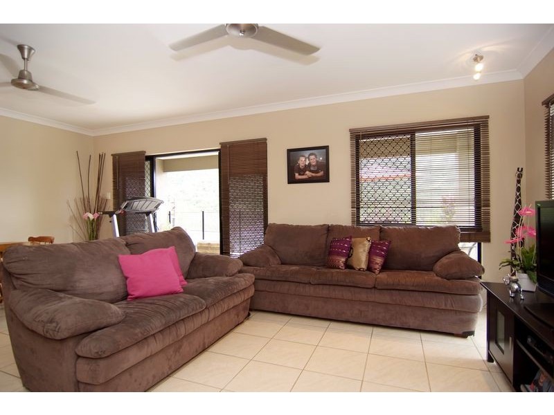 5 Brockhurst Close, Redlynch QLD 4870