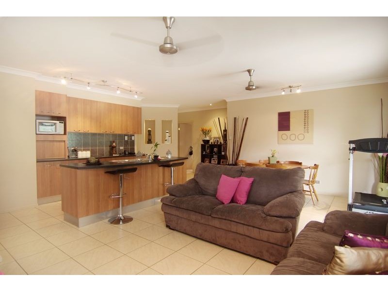 5 Brockhurst Close, Redlynch QLD 4870