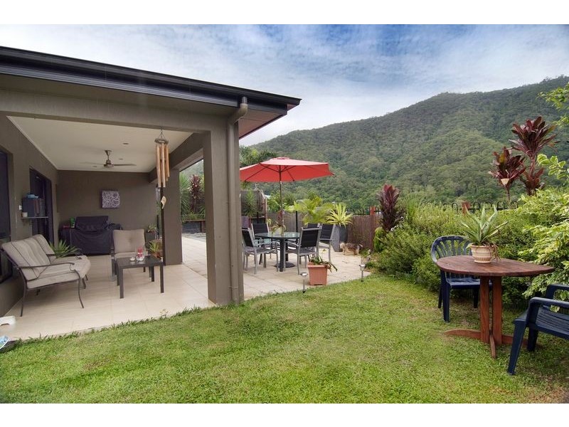 5 Brockhurst Close, Redlynch QLD 4870