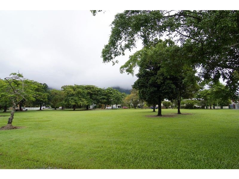 5 Hoad Street, Earlville QLD 4870