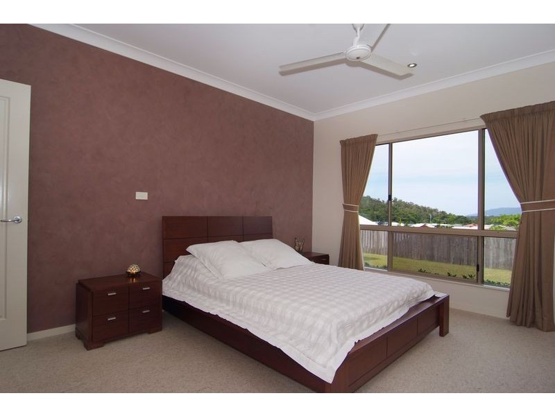 16 Morwong Close, Kanimbla QLD 4870