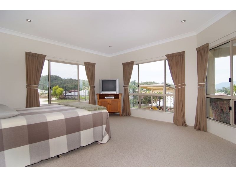 16 Morwong Close, Kanimbla QLD 4870