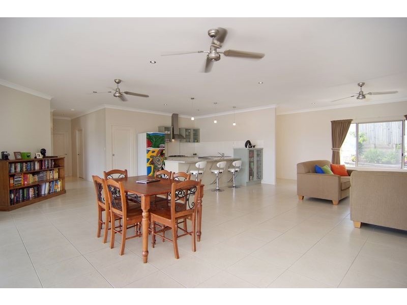 16 Morwong Close, Kanimbla QLD 4870