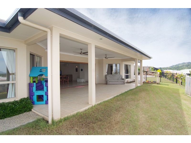 16 Morwong Close, Kanimbla QLD 4870