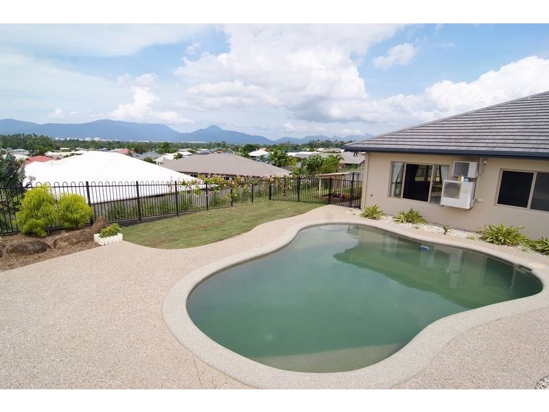 16 Morwong Close, Kanimbla QLD 4870