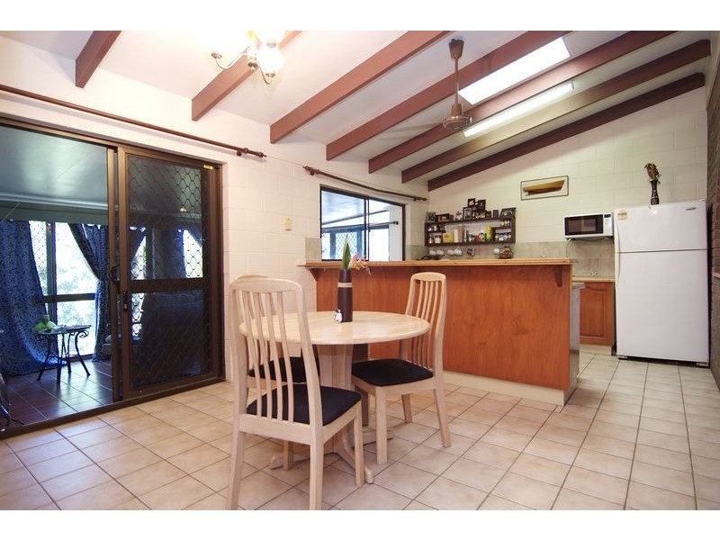 4 Begonia Place, Mooroobool QLD 4870