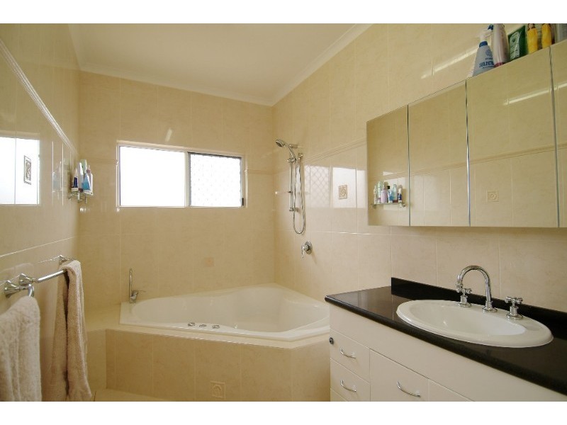 10 Farmer Street, Edmonton QLD 4869