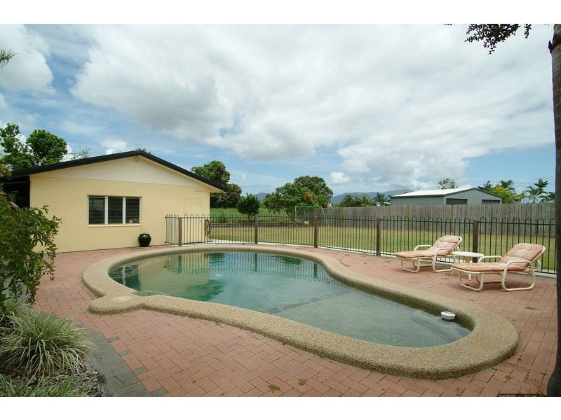 10 Farmer Street, Edmonton QLD 4869