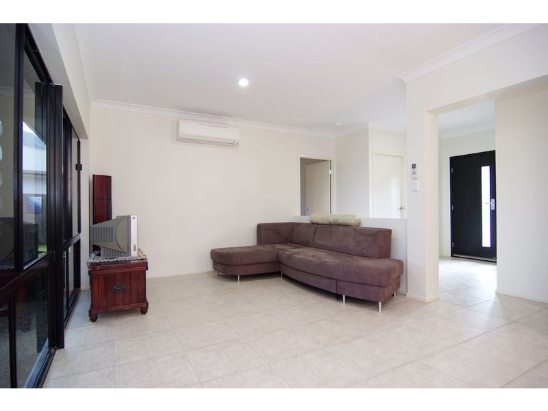 7 Cadell Street, Bentley Park QLD 4869