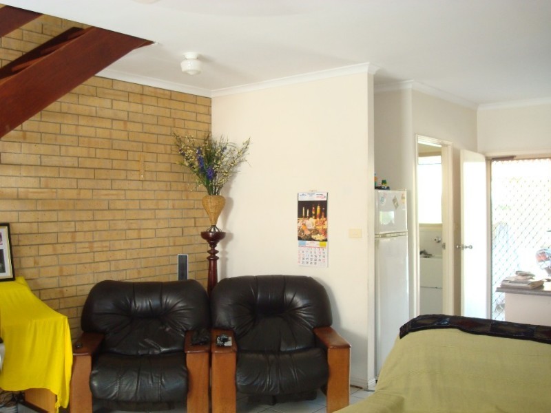 8/3 Grantala Street, Manoora QLD 4870