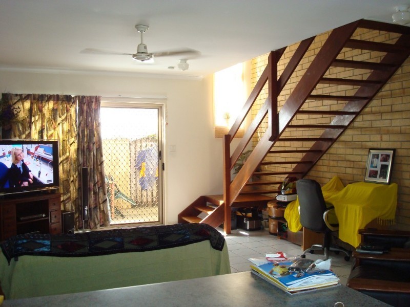 8/3 Grantala Street, Manoora QLD 4870