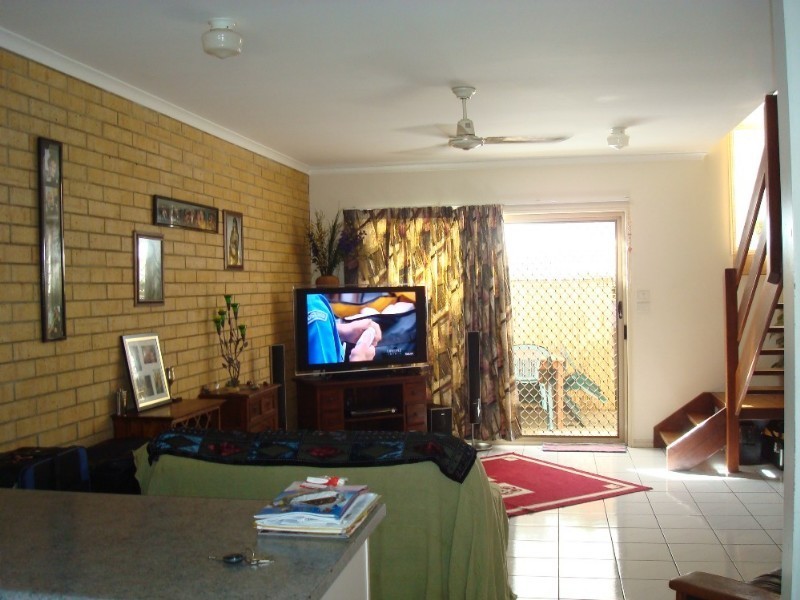 8/3 Grantala Street, Manoora QLD 4870