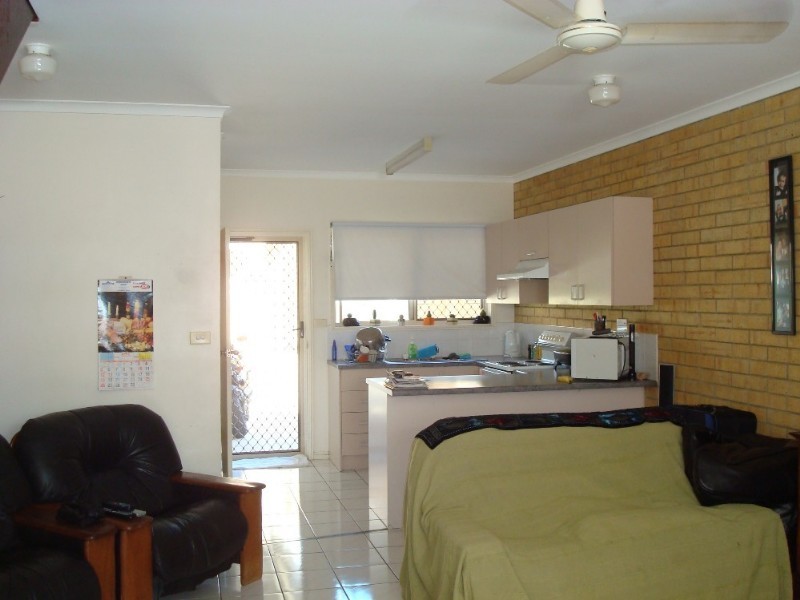 8/3 Grantala Street, Manoora QLD 4870