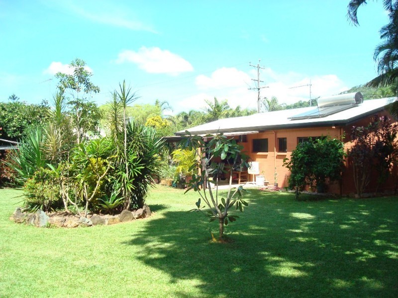 16 Wyuna Drive, Caravonica QLD 4878