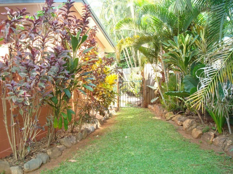 16 Wyuna Drive, Caravonica QLD 4878