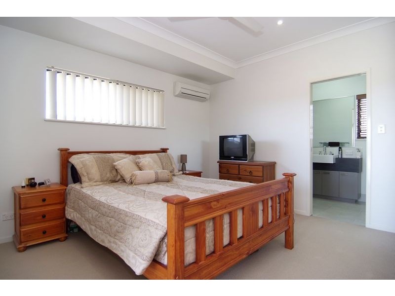 46 Phoenix Street, White Rock QLD 4868