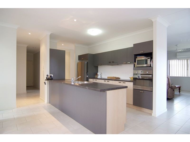 46 Phoenix Street, White Rock QLD 4868