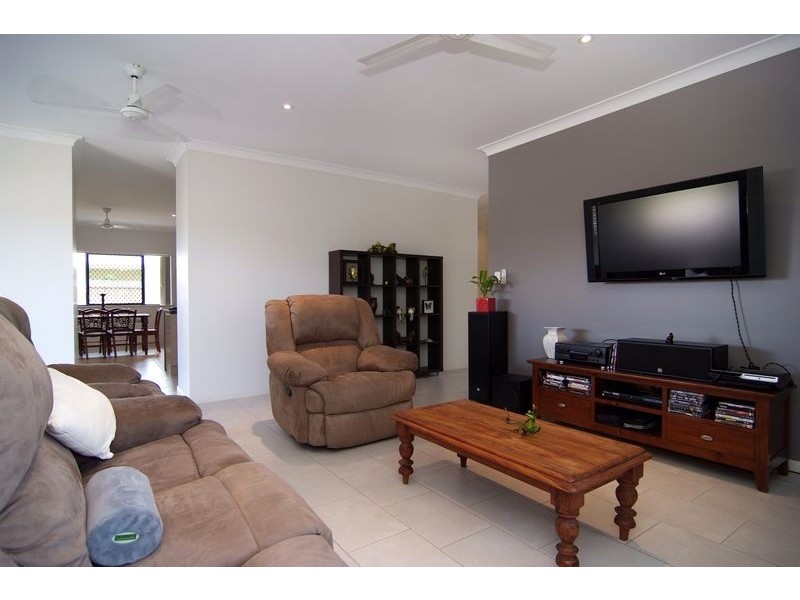 46 Phoenix Street, White Rock QLD 4868