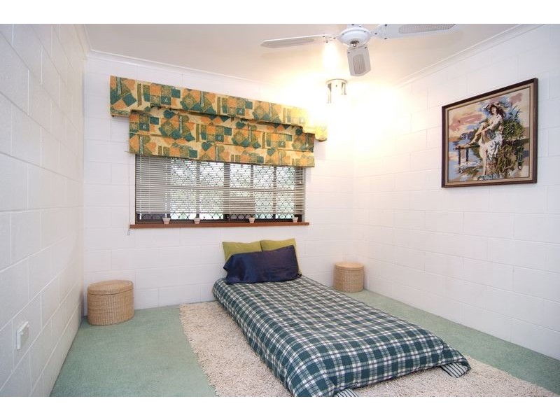 1 Hermes Close, Mooroobool QLD 4870