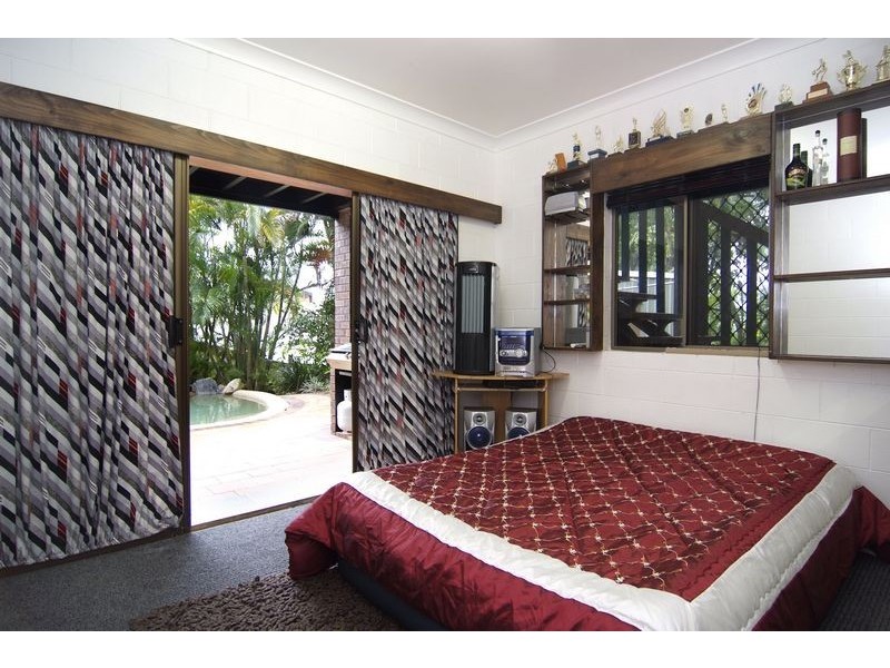 1 Hermes Close, Mooroobool QLD 4870