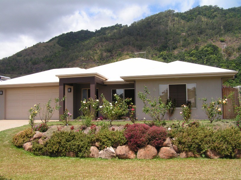 39 Elphinstone Avenue, Kanimbla QLD 4870