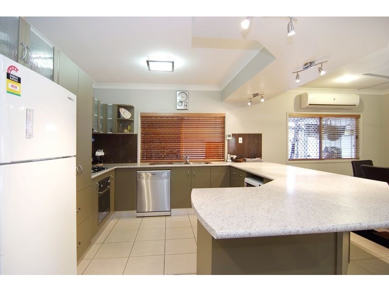 39 Elphinstone Avenue, Kanimbla QLD 4870