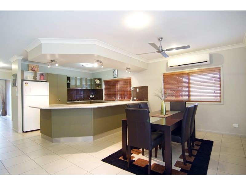 39 Elphinstone Avenue, Kanimbla QLD 4870