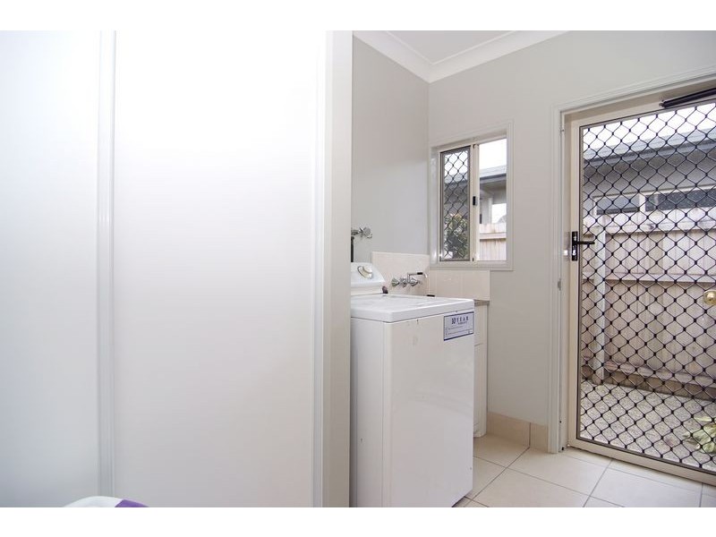 39 Elphinstone Avenue, Kanimbla QLD 4870