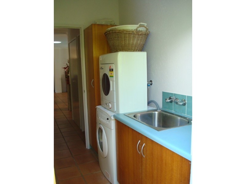 4 Squeaky Close, Kewarra Beach QLD 4879