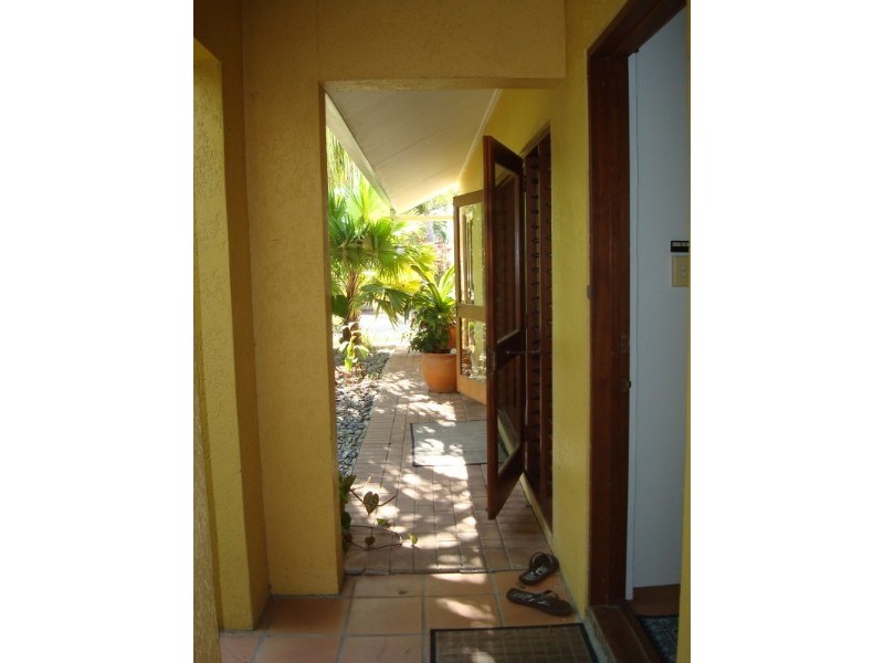 4 Squeaky Close, Kewarra Beach QLD 4879