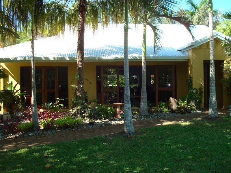 4 Squeaky Close, Kewarra Beach QLD 4879