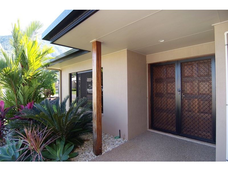 4 Lillipilli Street, Redlynch QLD 4870