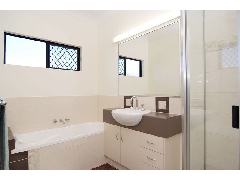 4 Lillipilli Street, Redlynch QLD 4870