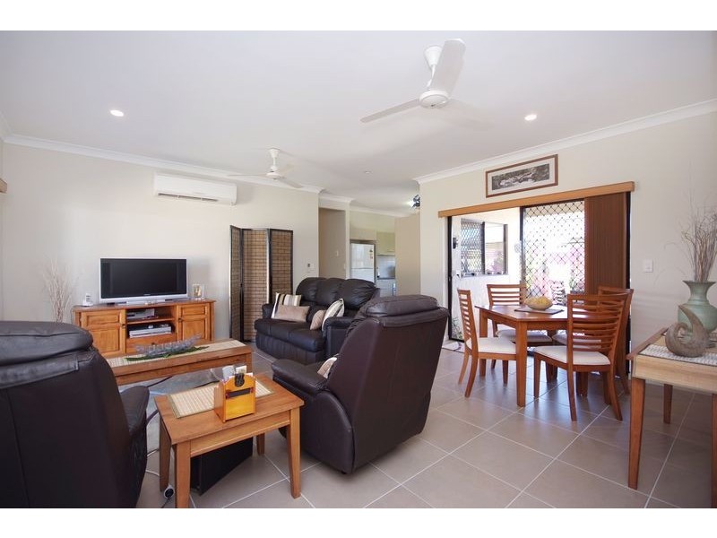 2 Nicholson Street, White Rock QLD 4868