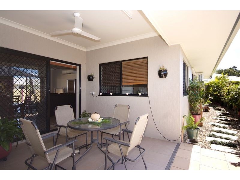 2 Nicholson Street, White Rock QLD 4868