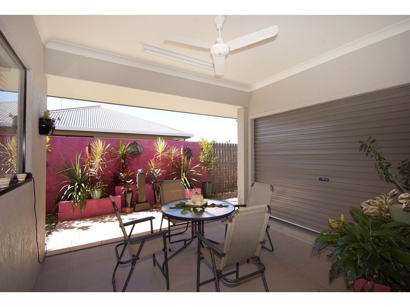 2 Nicholson Street, White Rock QLD 4868