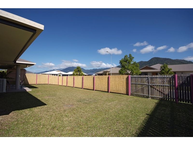 2 Nicholson Street, White Rock QLD 4868