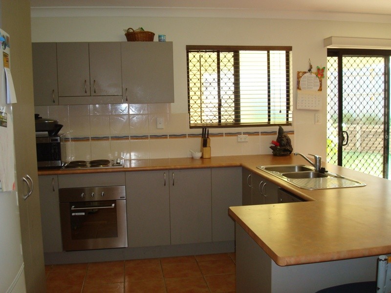 12 Carron Close, Bentley Park QLD 4869