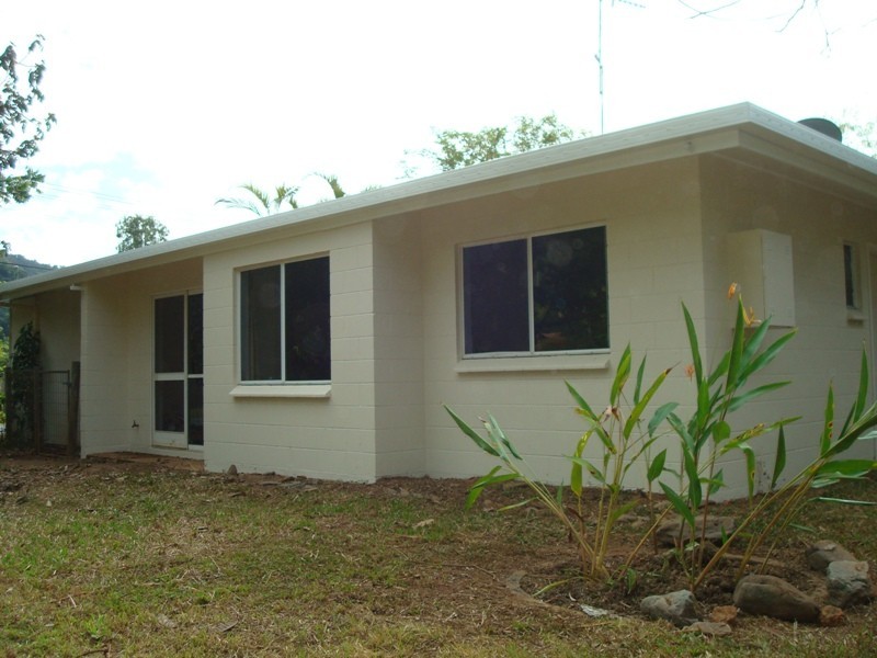 21 Impey Street, Caravonica QLD 4878