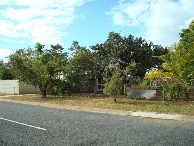 21 Impey Street, Caravonica QLD 4878