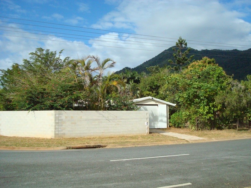 21 Impey Street, Caravonica QLD 4878