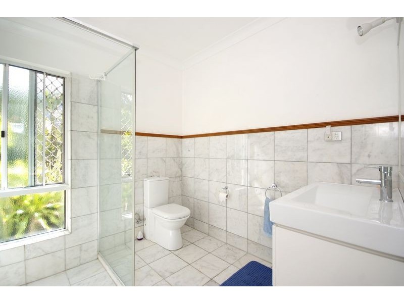 10 Crystal Close, Redlynch QLD 4870