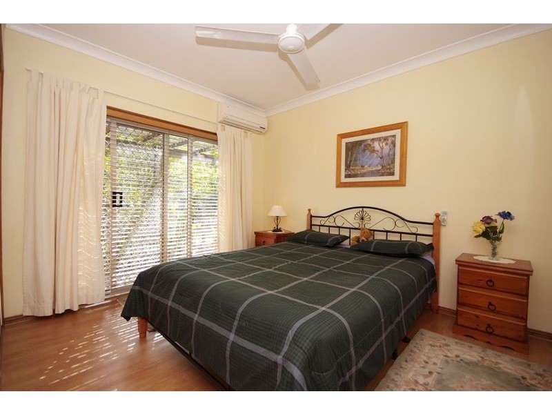 10 Crystal Close, Redlynch QLD 4870