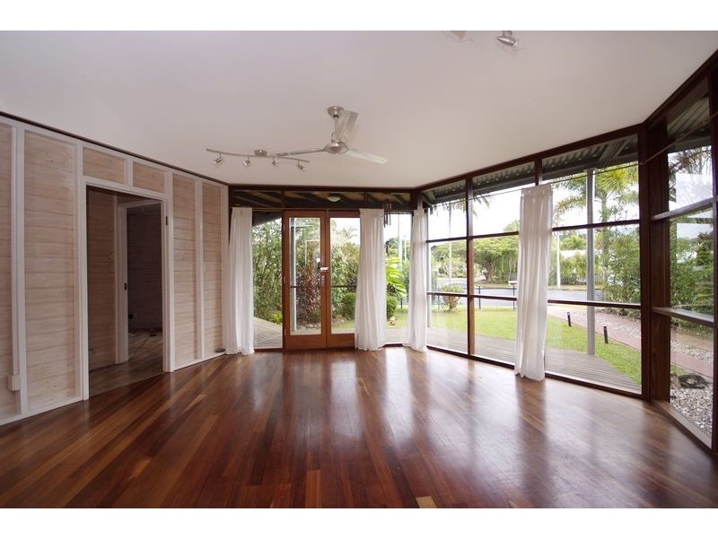 6 Krait Street, Trinity Park QLD 4879