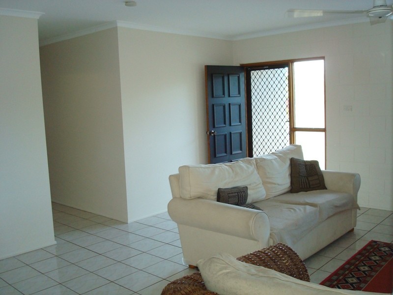 14 Mintaro Crescent, Woree QLD 4868