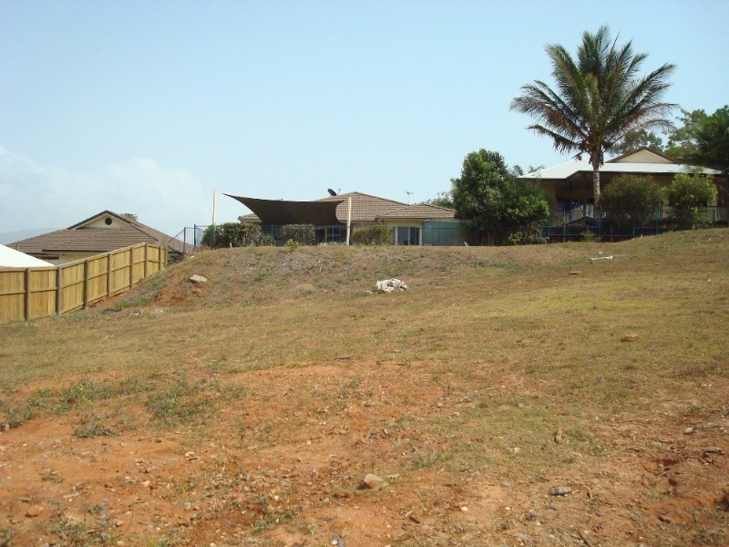 37 Catamaran Circuit, Trinity Beach QLD 4879