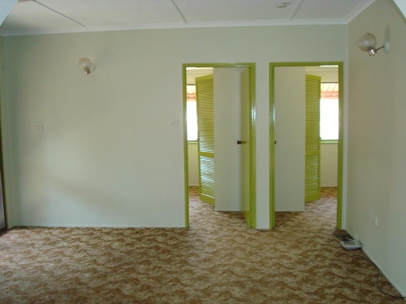 76 Reservoir Road, Manoora QLD 4870