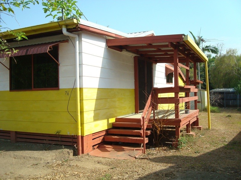 76 Reservoir Road, Manoora QLD 4870