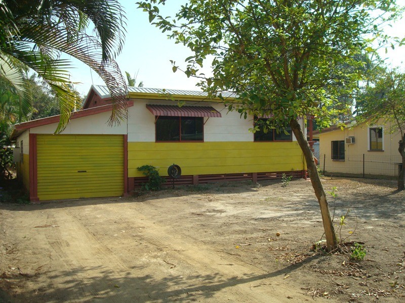 76 Reservoir Road, Manoora QLD 4870