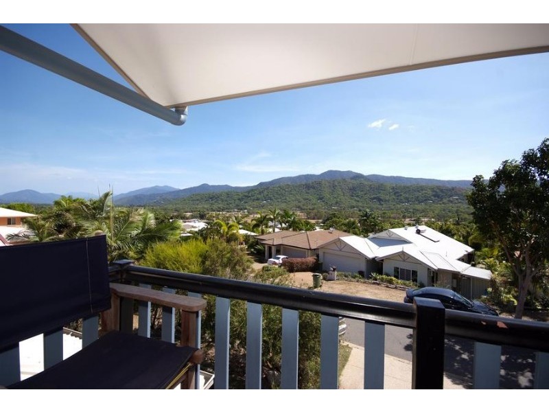 16 Lookout Terrace, Trinity Beach QLD 4879